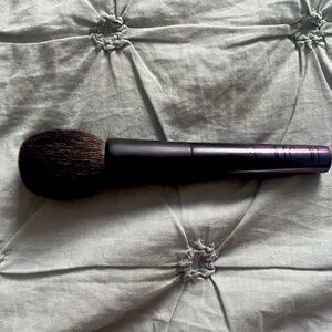 Surratt Artistique Face Brush in excellent condition